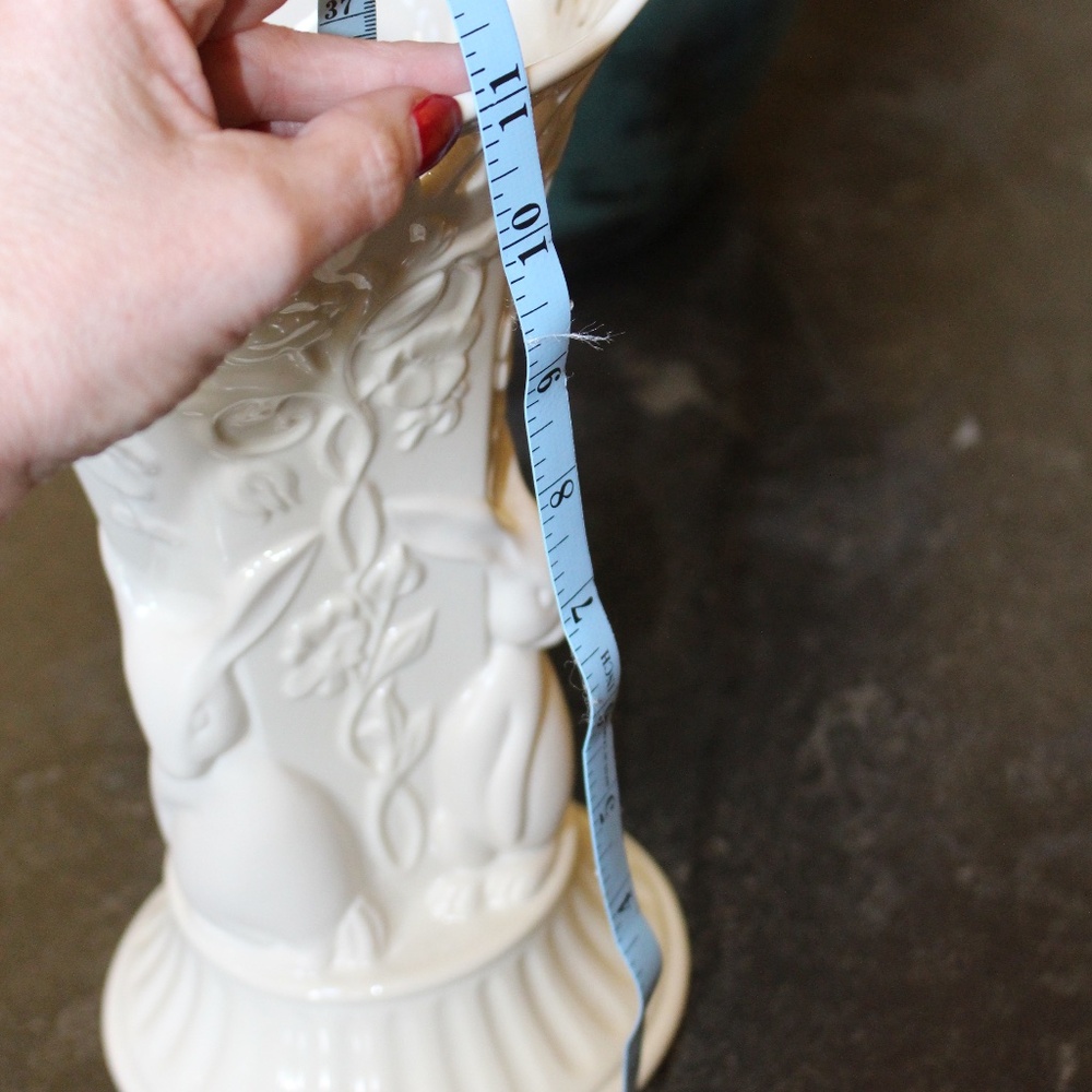 Lenox, Chelsea Crossing Large Spring  Rabbit Bunny Vase - Picture 9 of 13